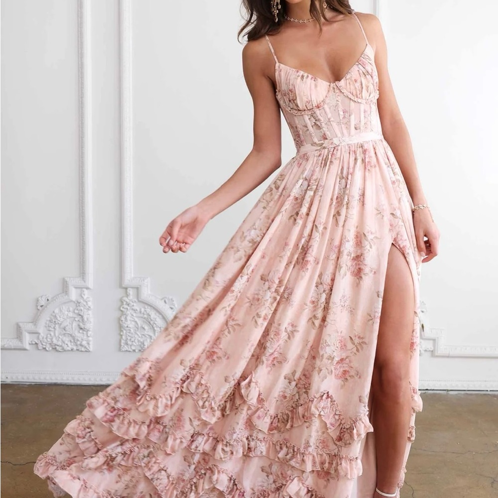 NWT - The Carmen Dress in Peach Tapestry
